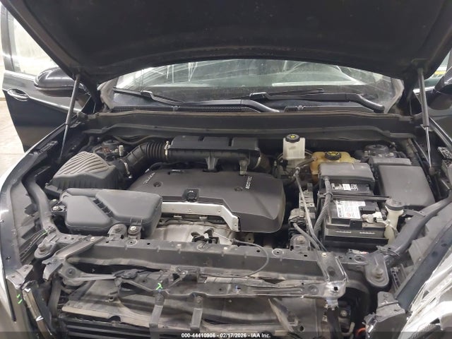 2017 Buick Envision Essence მანქანა იყიდება აუქციონზე, vin: LRBFXDSA9HD200493, აუქციონის ნომერი: 44410906