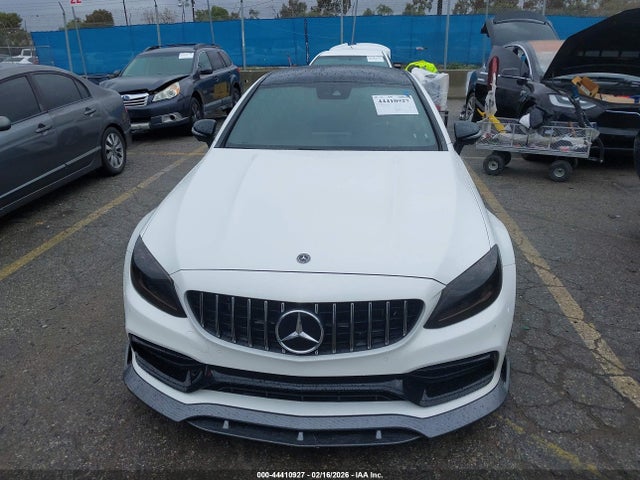 WDDWJ8GB5KF890935 Mercedes-Benz Amg C 63