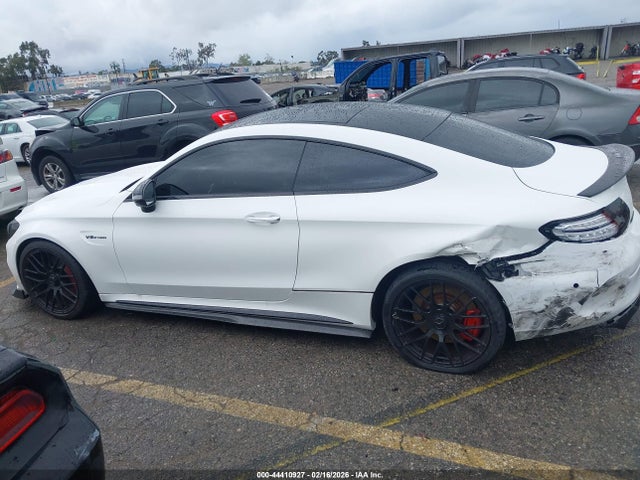 WDDWJ8GB5KF890935 Mercedes-Benz Amg C 63