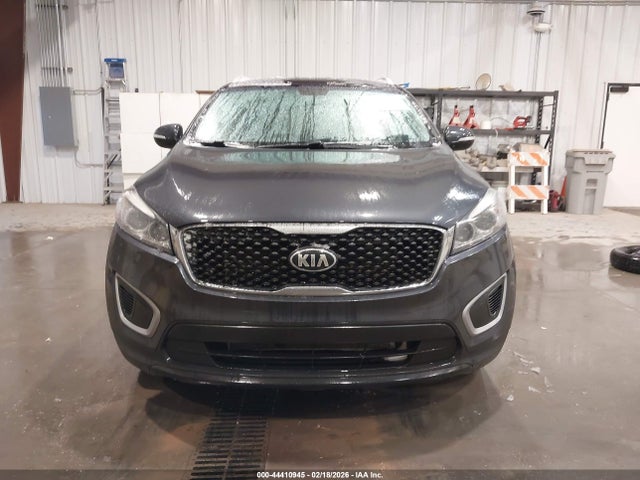 5XYPGDA51HG329307 KIA Sorento 3.3l Lx