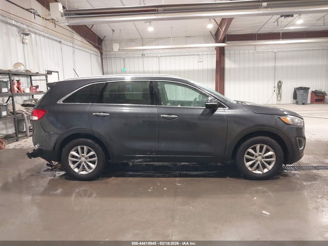 5XYPGDA51HG329307 KIA Sorento 3.3l Lx
