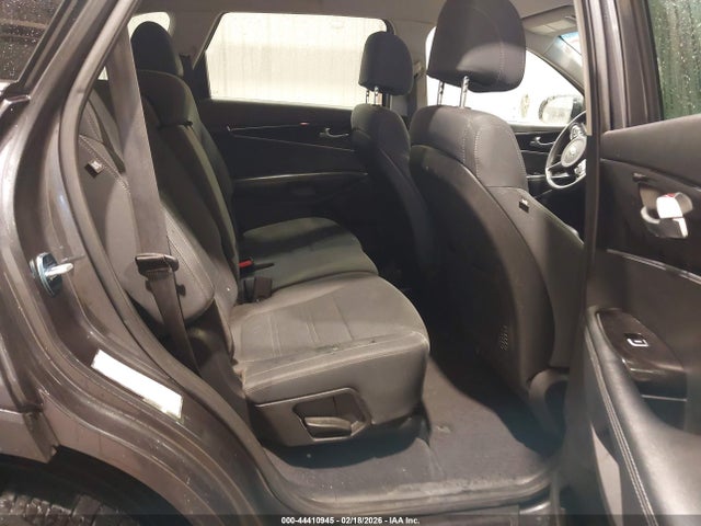 5XYPGDA51HG329307 KIA Sorento 3.3l Lx
