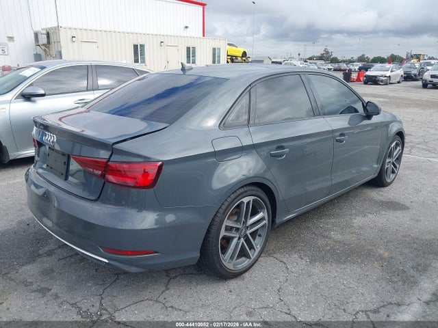 2017 AUDI A3 WAUAUGFF1H1033914 Photo 3