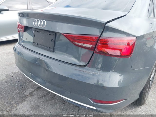 2017 AUDI A3 WAUAUGFF1H1033914 Photo 5