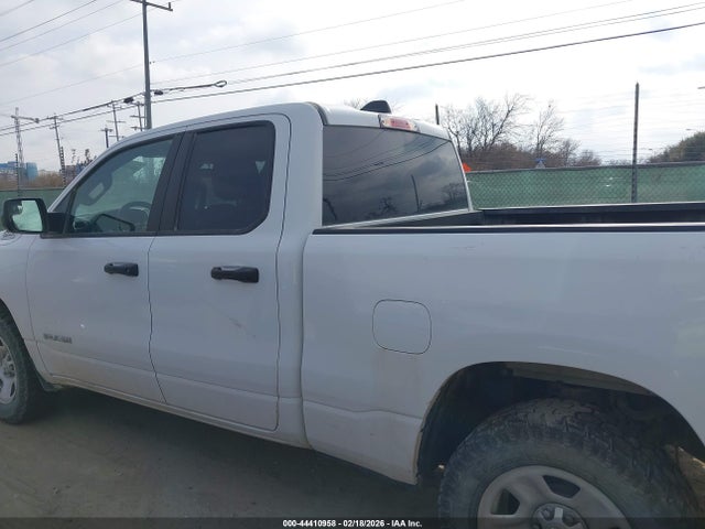 1C6SRFCT7NN283411 RAM 1500 Tradesman 4x4 6&#039;4 Box