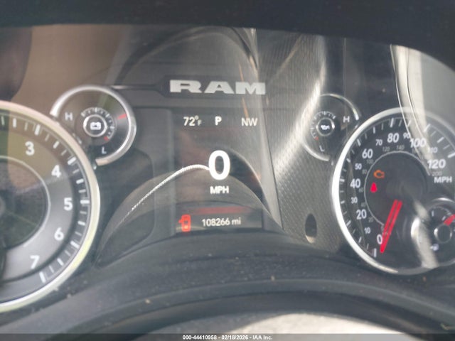 1C6SRFCT7NN283411 RAM 1500 Tradesman 4x4 6&#039;4 Box