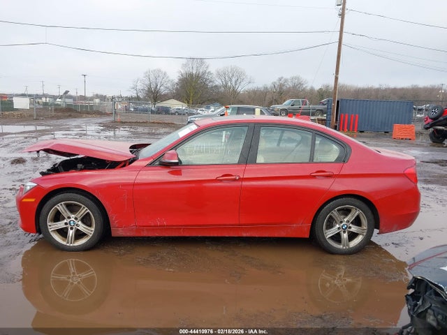 44410976 :رقم المزاد ، WBA3C3G54ENR25301 vin ، 2014 Bmw 320i Xdrive مزاد بيع