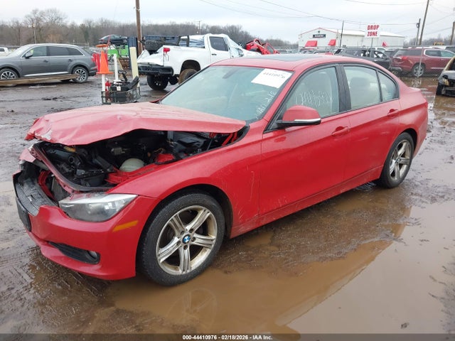 44410976 :رقم المزاد ، WBA3C3G54ENR25301 vin ، 2014 Bmw 320i Xdrive مزاد بيع