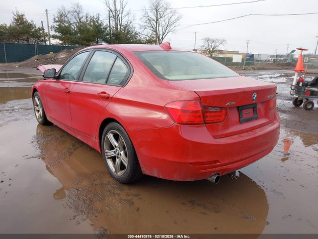 44410976 :رقم المزاد ، WBA3C3G54ENR25301 vin ، 2014 Bmw 320i Xdrive مزاد بيع