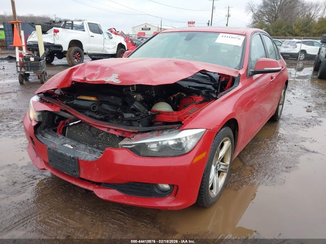 44410976 :رقم المزاد ، WBA3C3G54ENR25301 vin ، 2014 Bmw 320i Xdrive مزاد بيع