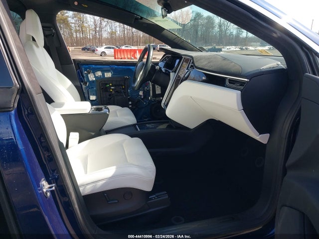 5YJXCBE25HF050496 Tesla Model X 100d/75d/90d