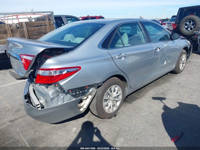 Toyota CAMRY LE 2016 4T4BF1FKXGR528235 Image 4