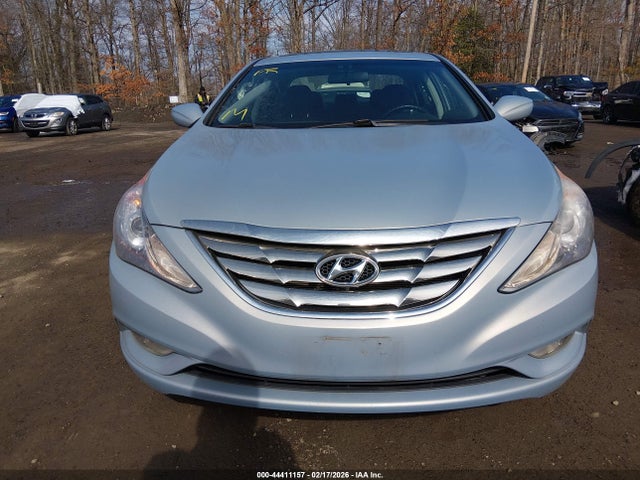 44411157 :رقم المزاد ، 5NPEC4ACXBH138504 vin ، 2011 Hyundai Sonata Se مزاد بيع