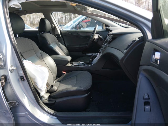 44411157 :رقم المزاد ، 5NPEC4ACXBH138504 vin ، 2011 Hyundai Sonata Se مزاد بيع