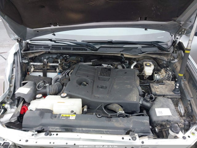 5TFLA5DB5NX049468 Toyota Tundra Sr5