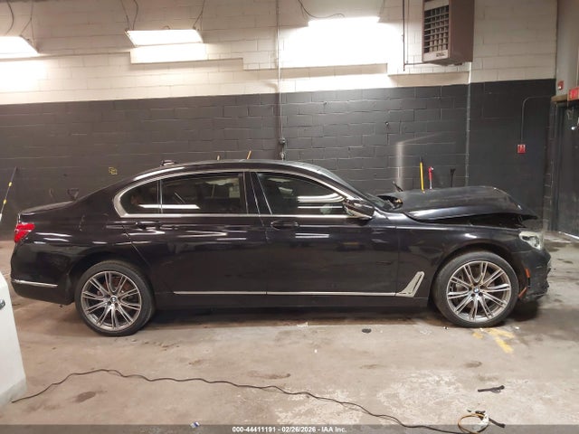 44411191 :رقم المزاد ، WBA7F2C57JB238818 vin ، 2018 Bmw Alpina B7 Xdrive مزاد بيع