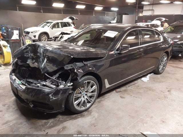 44411191 :رقم المزاد ، WBA7F2C57JB238818 vin ، 2018 Bmw Alpina B7 Xdrive مزاد بيع