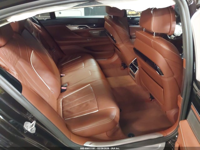 44411191 :رقم المزاد ، WBA7F2C57JB238818 vin ، 2018 Bmw Alpina B7 Xdrive مزاد بيع