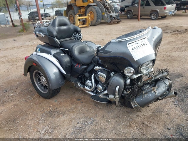 2021 HARLEY-DAVIDSON FLHTCUTG 1HD1MAF10MB858673