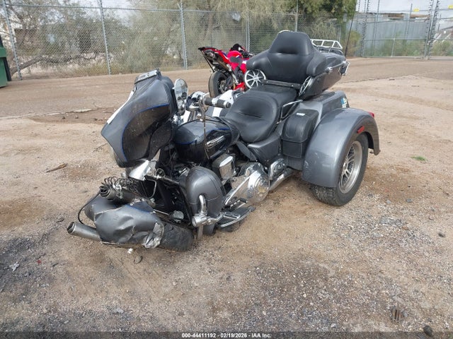2021 HARLEY-DAVIDSON FLHTCUTG 1HD1MAF10MB858673 Photo 1