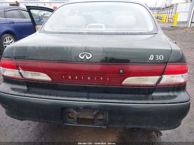 Продажа на аукционе авто 1998 Infiniti I30 Standard/touring, vin: JNKCA21A6WT618619, номер лота: 44411207