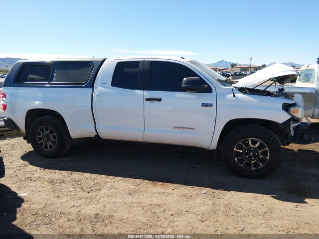 5TFUW5F12HX658306 Toyota Tundra Sr5 5.7l V8