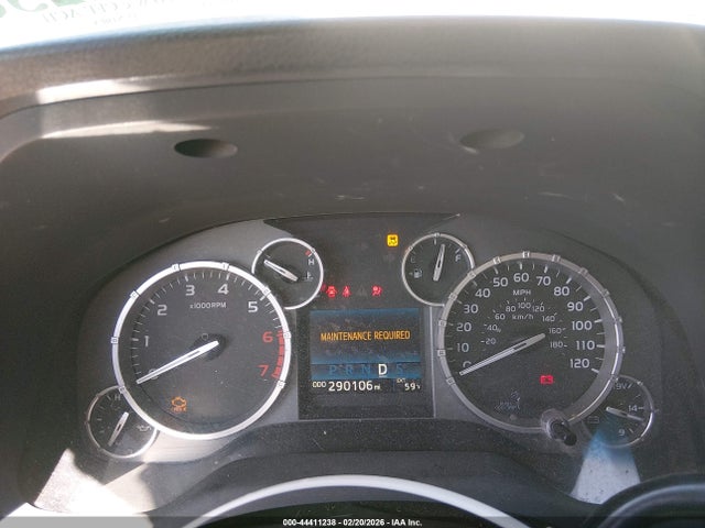 5TFUW5F12HX658306 Toyota Tundra Sr5 5.7l V8