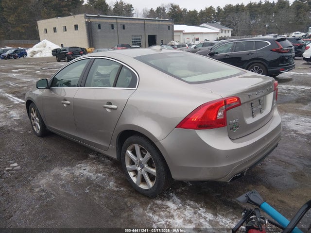 YV1612TK7G2392452 Volvo S60 T5 Premier