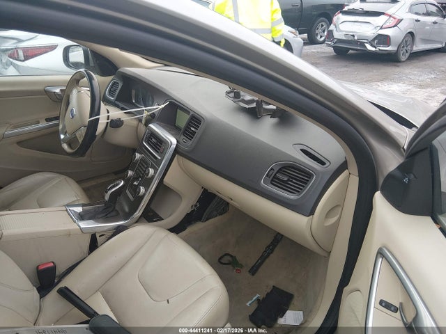 YV1612TK7G2392452 Volvo S60 T5 Premier
