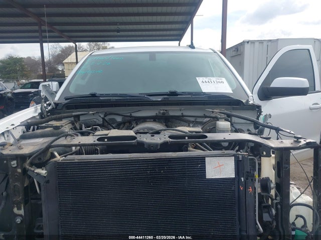 3GCUKREC0JG423290 Chevrolet Silverado 1500 2lt