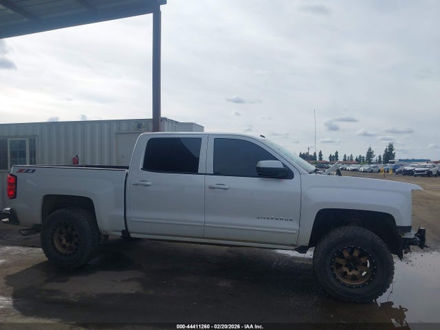 3GCUKREC0JG423290 Chevrolet Silverado 1500 2lt
