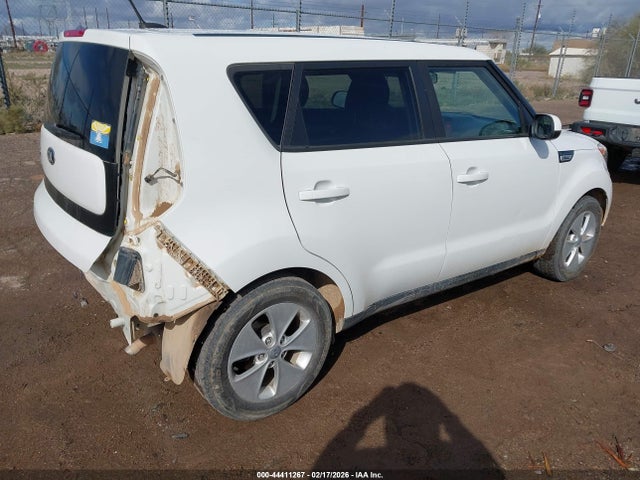 KNDJN2A25G7392914 KIA Soul