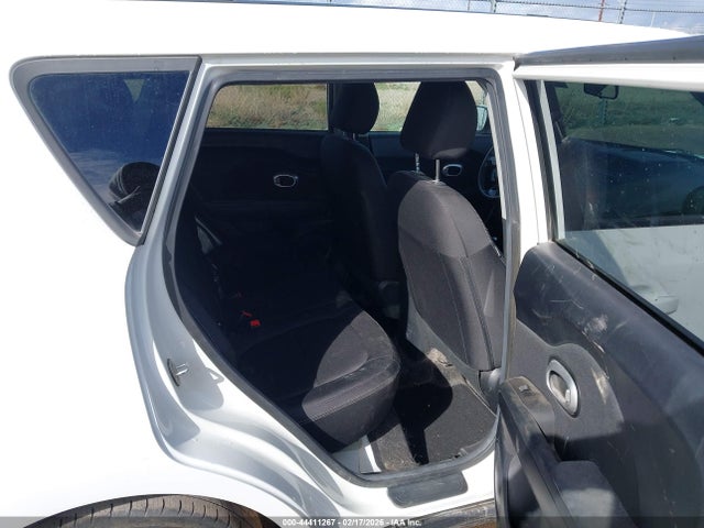 KNDJN2A25G7392914 KIA Soul