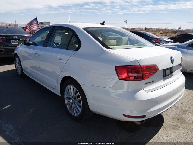 2015 VOLKSWAGEN JETTA 3VWD07AJ5FM231321 Photo 2