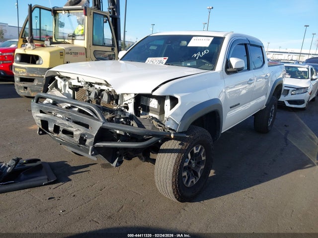 3TMCZ5AN7KM237658 Toyota Tacoma Trd Off Road