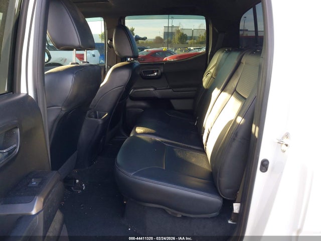 3TMCZ5AN7KM237658 Toyota Tacoma Trd Off Road
