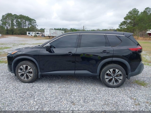 5N1AT3BA4MC827812 Nissan Rogue Sv Fwd