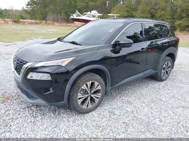 5N1AT3BA4MC827812 Nissan Rogue Sv Fwd