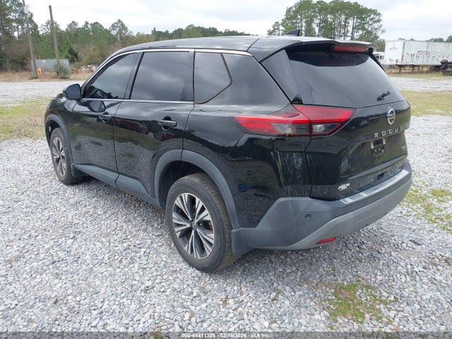 5N1AT3BA4MC827812 Nissan Rogue Sv Fwd