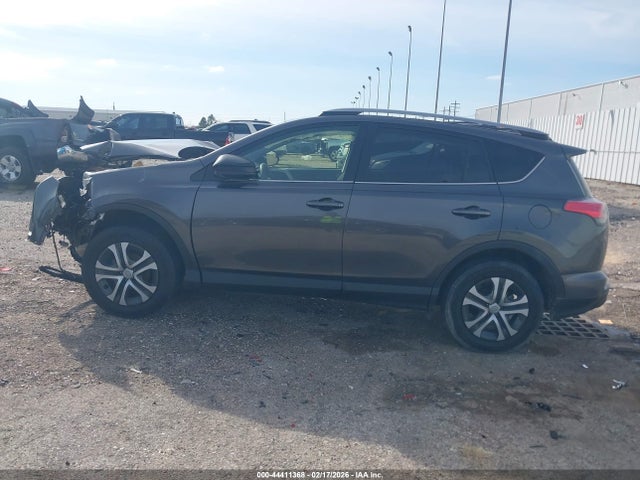 Toyota RAV4 LE 2018 JTMZFREV1JJ187484 Image 15
