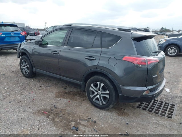 Toyota RAV4 LE 2018 JTMZFREV1JJ187484 Image 3