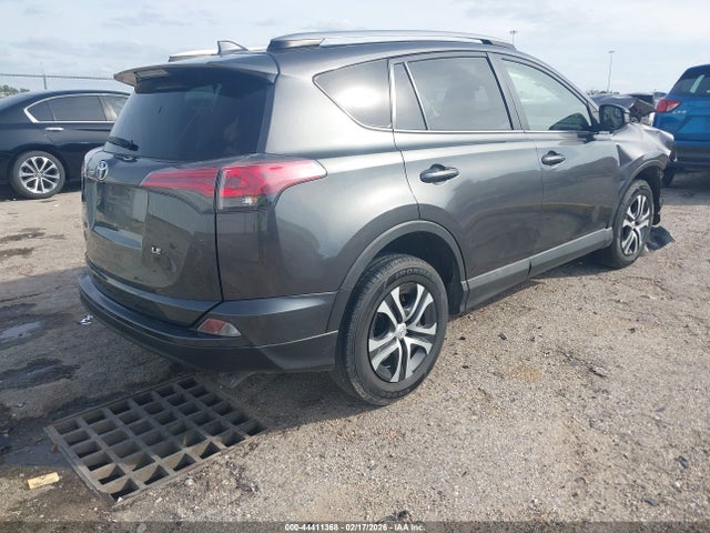 Toyota RAV4 LE 2018 JTMZFREV1JJ187484 Image 4