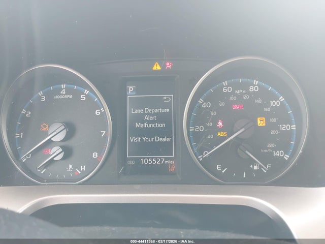 Toyota RAV4 LE 2018 JTMZFREV1JJ187484 Image 7