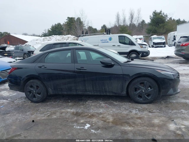 KMHLM4AG6PU452649 Hyundai ELANTRA SEL