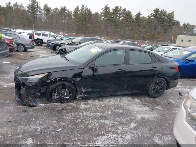 KMHLM4AG6PU452649 Hyundai ELANTRA SEL