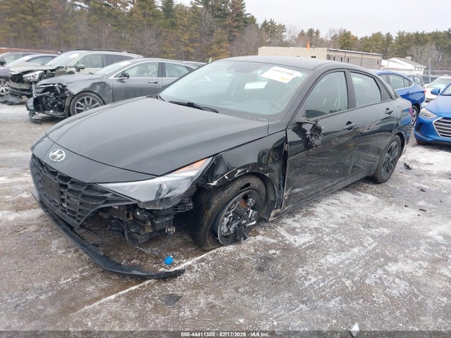 KMHLM4AG6PU452649 Hyundai ELANTRA SEL
