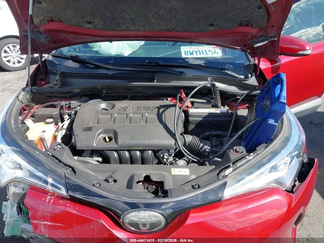 JTNKHMBX5J1001915 Toyota C-HR XLE