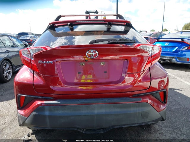 JTNKHMBX5J1001915 Toyota C-HR XLE
