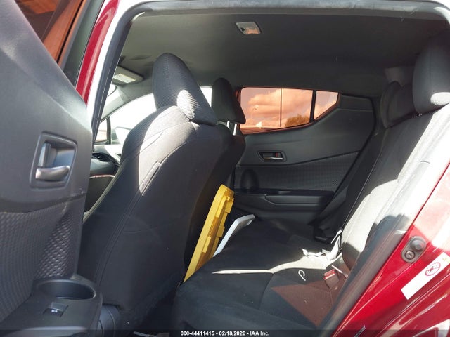 JTNKHMBX5J1001915 Toyota C-HR XLE