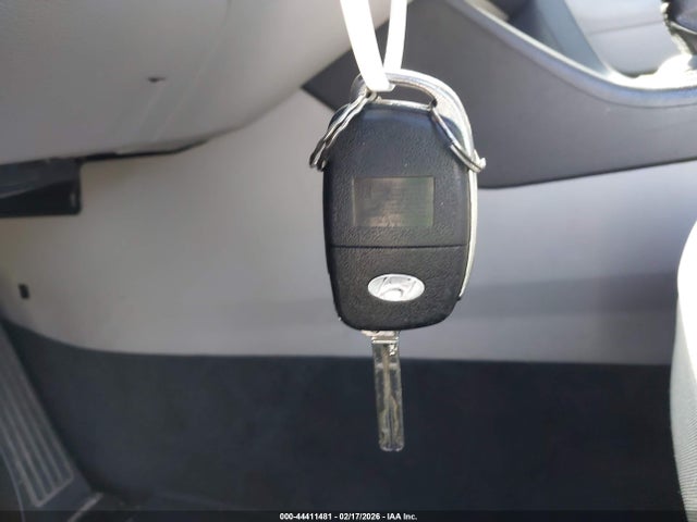 5NPE24AF8JH681152 Hyundai SONATA SE